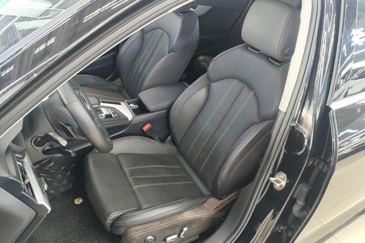 Used Audi A4L 2020 40 TFSI Fashion Dynamic Model Left Front Seat