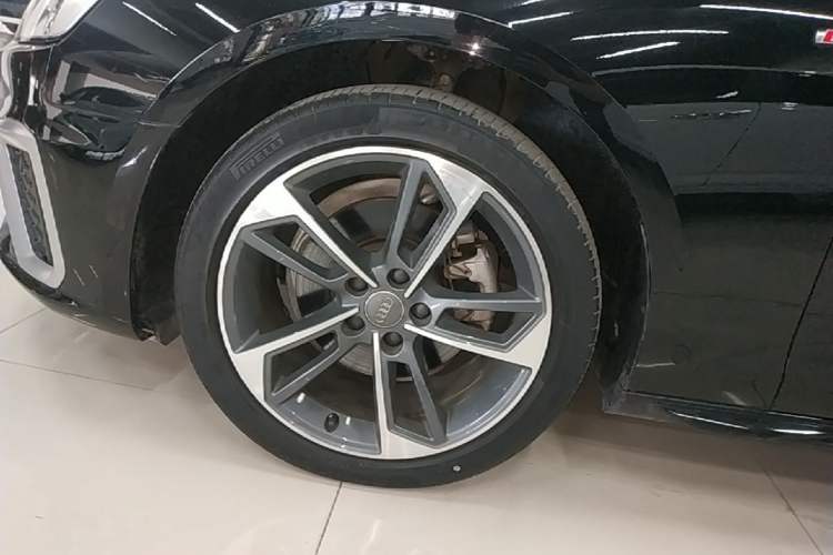 Used Audi A4L 2020 40 TFSI Fashion Dynamic Model Left Front Wheel Hub