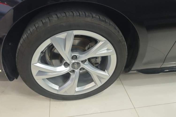 Used Audi A4L 2020 40 TFSI Luxury Prestige Edition Left Front Wheel Hub