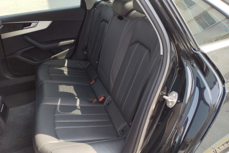 Used Audi A4L 2020 40 TFSI quattro Luxury Dynamic Model Left Rear Seat
