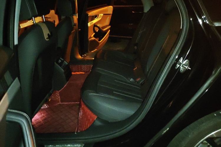 Used Audi A4L 2020 40 TFSI Fashionable and Elegant Model Left Rear Seat