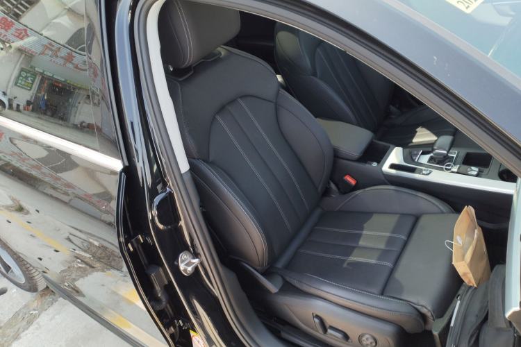 Used Audi A4L 2020 40 TFSI quattro Luxury Dynamic Model Right Front Seat