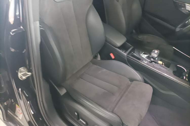 Used Audi A4L 2020 45 TFSI quattro Prestige Dynamic Edition Right Front Seat