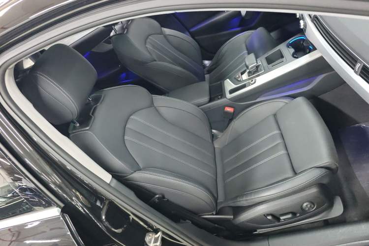 Used Audi A4L 2020 40 TFSI Fashion Dynamic Model Right Front Seat
