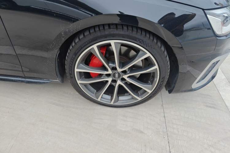 Used Audi A4L 2020 45 TFSI quattro Prestige Dynamic Edition Right Front Wheel Hub