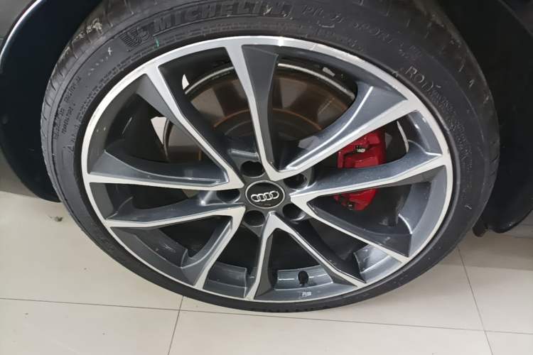 Used Audi A4L 2020 45 TFSI quattro Prestige Dynamic Edition Right Rear Wheel Hub