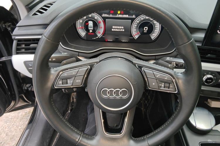 Used Audi A4L 2020 40 TFSI Fashion Dynamic Model Steering Wheel