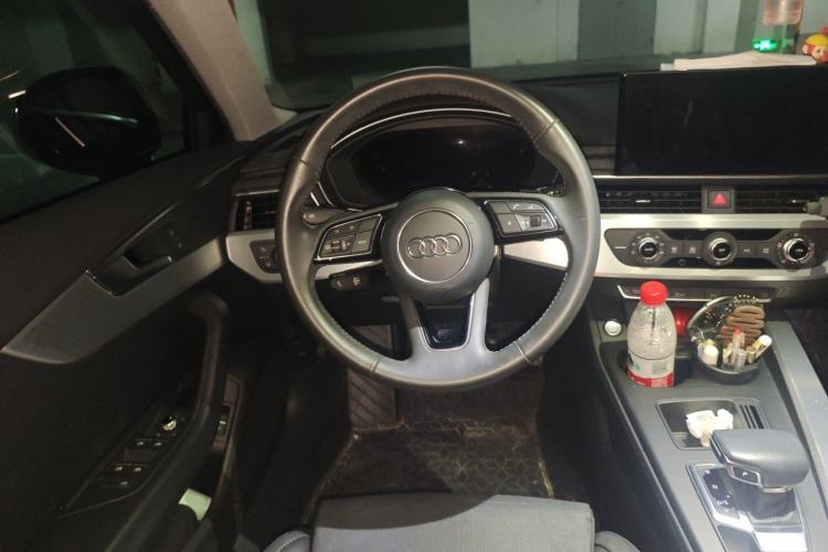 Used Audi A4L 2020 40 TFSI Fashion Dynamic Model Steering Wheel