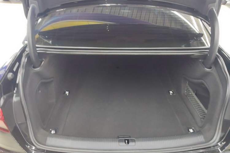 Used Audi A4L 2020 40 TFSI Fashion Dynamic Model Trunk