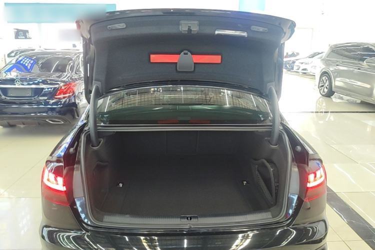 Used Audi A4L 2020 40 TFSI Fashion Dynamic Model Trunk