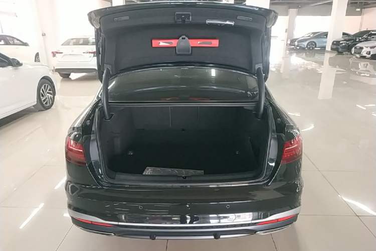 Used Audi A4L 2020 40 TFSI Fashion Dynamic Model Trunk