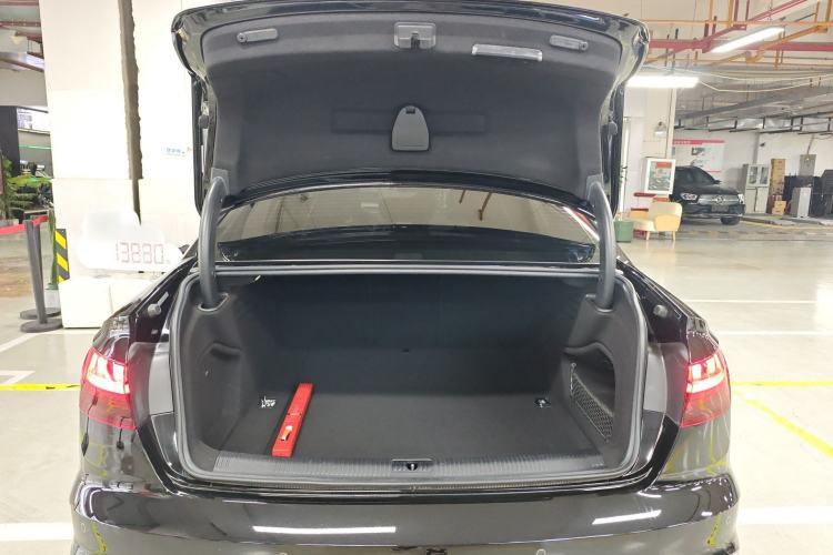 Used Audi A4L 2020 40 TFSI Fashion Dynamic Model Trunk