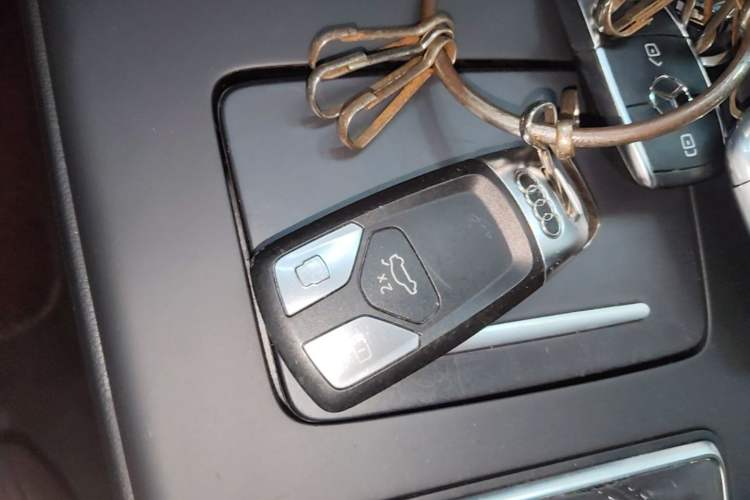 Used Audi A4L 2020 40 TFSI Fashion Dynamic Model Vehicle Key