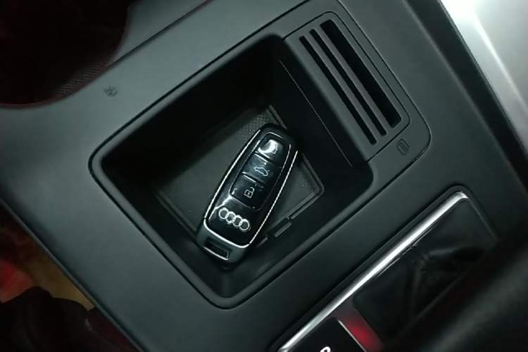 Used Audi A4L 2020 40 TFSI Fashion Dynamic Model Vehicle Key