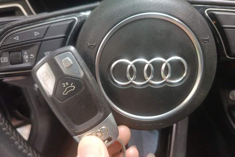 Used Audi A4L 2020 40 TFSI Fashion Dynamic Model Vehicle Key