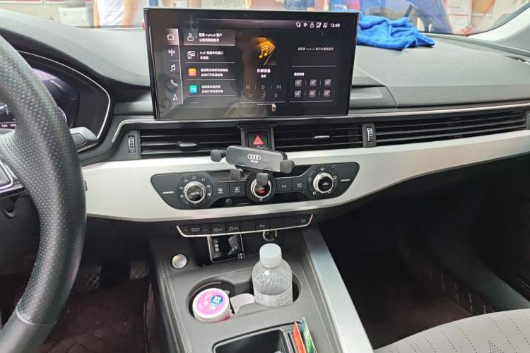Used Audi A4L 2020 40 TFSI Fashion Dynamic Model Audio And AC Panel