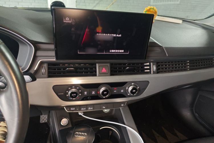 Used Audi A4L 2020 40 TFSI Fashion Dynamic Model Audio And AC Panel