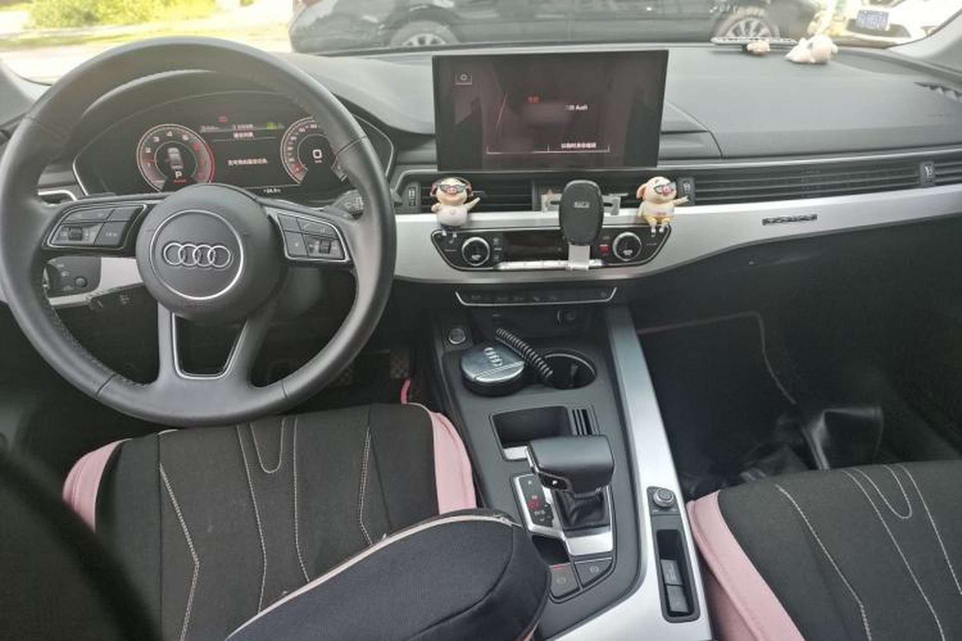 Used Audi A4L 2020 40 TFSI quattro Luxury Dynamic Model Center Console