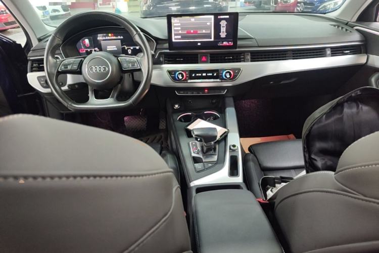 Used Audi A4L 2020 40 TFSI Luxury Dynamic Model Center Console