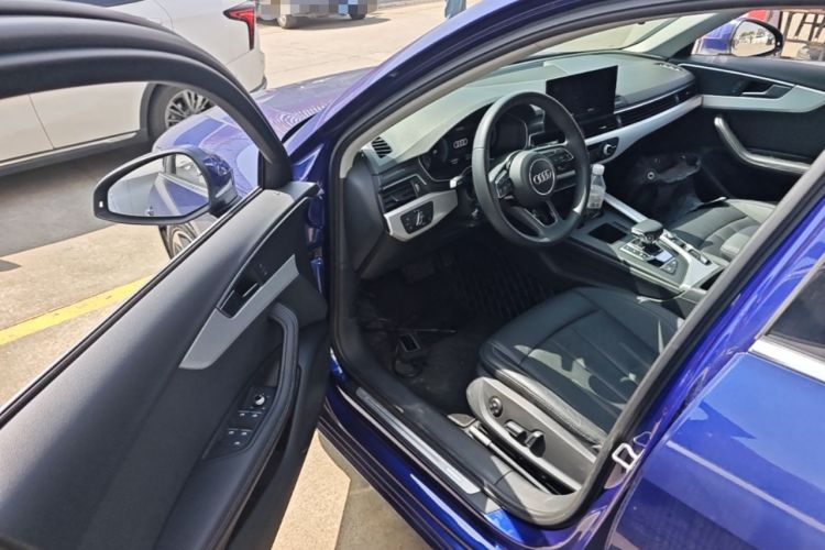 Used Audi A4L 2020 40 TFSI Fashionable and Elegant Model Driver Seat