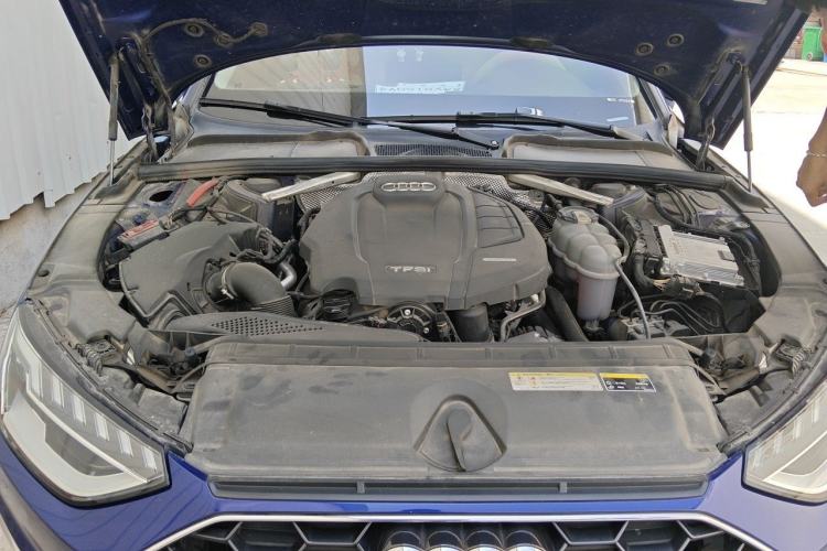 Used Audi A4L 2020 40 TFSI Luxury Dynamic Model Engine Bay