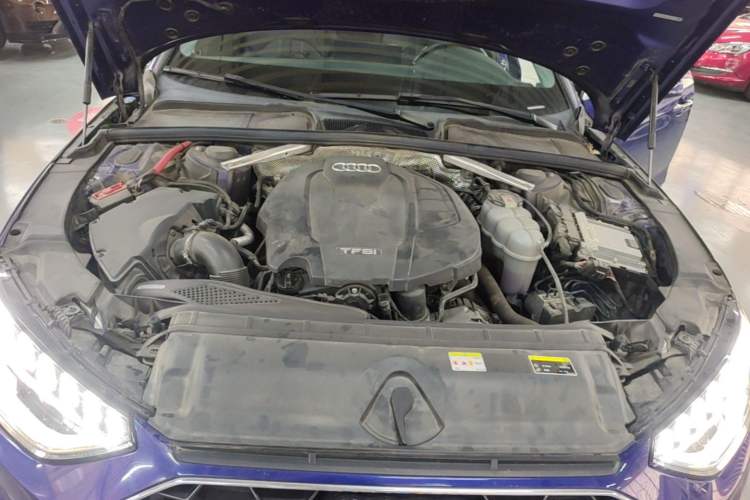 Used Audi A4L 2020 40 TFSI Luxury Dynamic Model Engine Bay