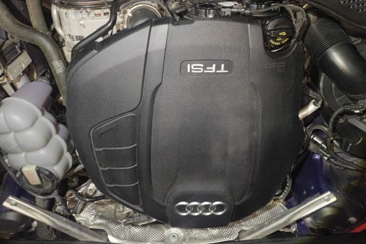 Used Audi A4L 2020 40 TFSI Fashion Dynamic Model Engine Bay