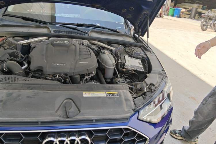 Used Audi A4L 2020 40 TFSI Luxury Dynamic Model Engine Bay Left