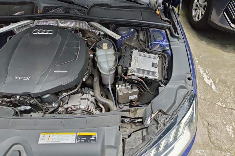 Used Audi A4L 2020 40 TFSI Fashion Dynamic Model Engine Bay Left