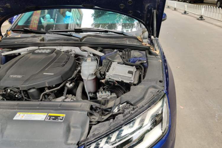 Used Audi A4L 2020 40 TFSI Luxury Dynamic Model Engine Bay Left