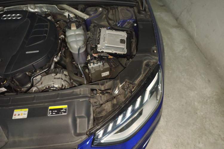 Used Audi A4L 2020 40 TFSI Luxury Dynamic Model Engine Bay Left