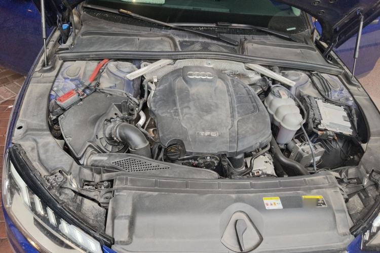 Used Audi A4L 2020 40 TFSI Luxury Dynamic Model Engine Bay