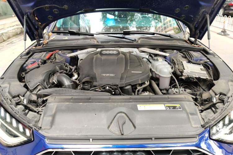 Used Audi A4L 2020 40 TFSI Luxury Dynamic Model Engine Bay
