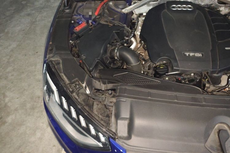 Used Audi A4L 2020 40 TFSI Luxury Dynamic Model Engine Bay Right