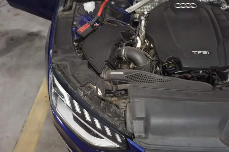 Used Audi A4L 2020 40 TFSI Luxury Dynamic Model Engine Bay Right