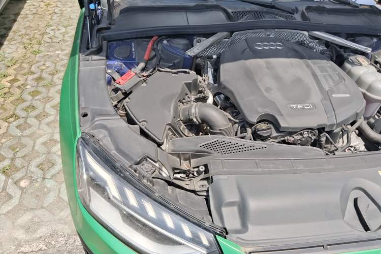 Used Audi A4L 2020 40 TFSI Luxury Dynamic Model Engine Bay Right