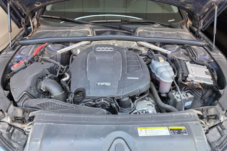 Used Audi A4L 2020 40 TFSI Fashion Dynamic Model Engine Bay