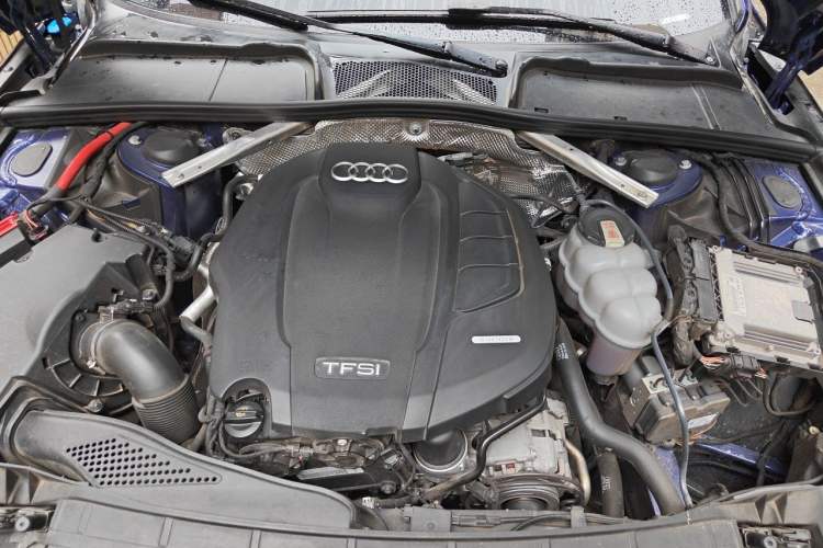 Used Audi A4L 2020 40 TFSI Fashion Dynamic Model Engine Bay