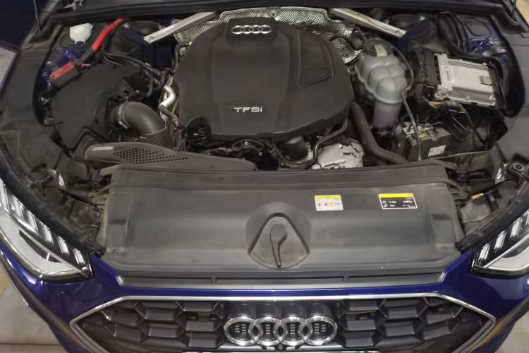 Used Audi A4L 2020 40 TFSI Luxury Dynamic Model Engine Bay