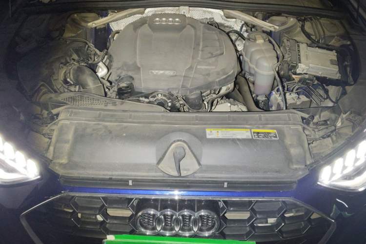 Used Audi A4L 2020 40 TFSI Luxury Dynamic Model Engine Bay
