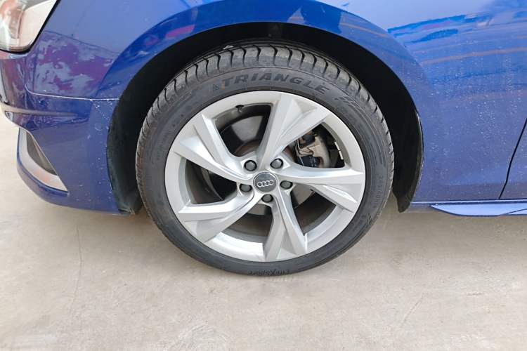 Used Audi A4L 2020 40 TFSI Fashionable and Elegant Model Exterior 4