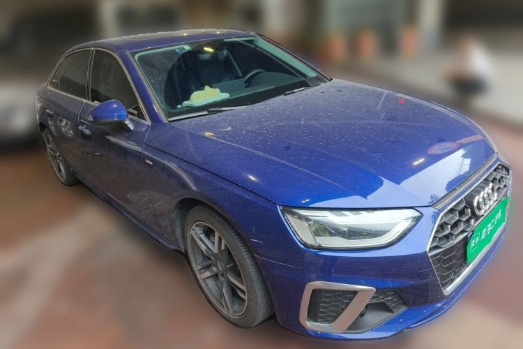 Used Audi A4L 2020 40 TFSI Luxury Dynamic Model Front Right 45 Deg