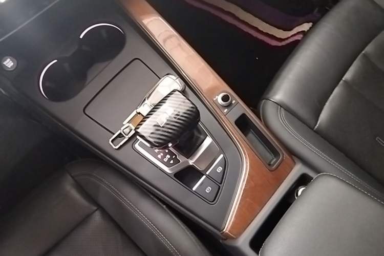 Used Audi A4L 2020 40 TFSI Luxury Prestige Edition Gear Lever