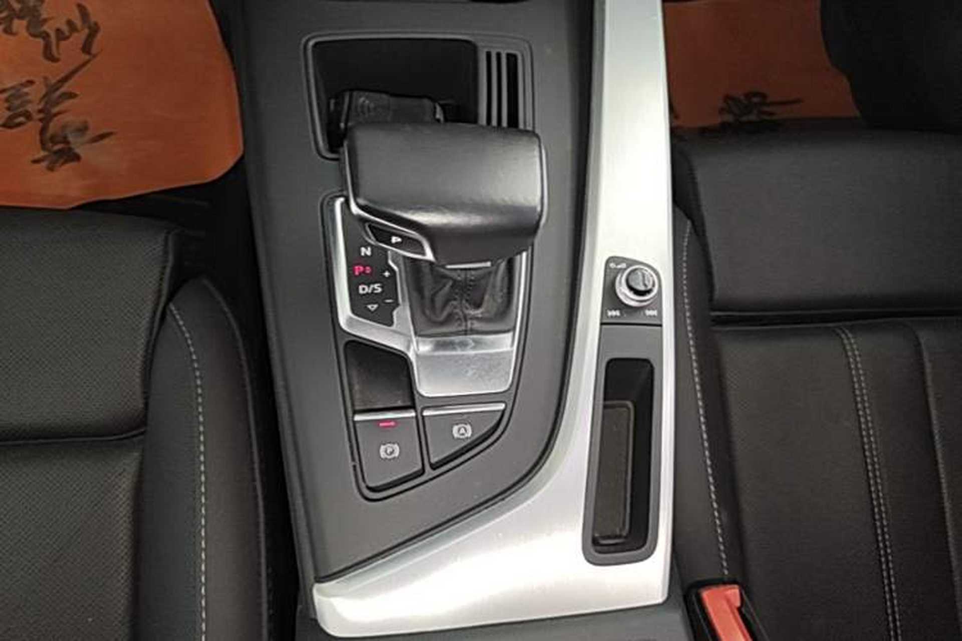 Used Audi A4L 2020 40 TFSI Fashion Dynamic Model Gear Lever