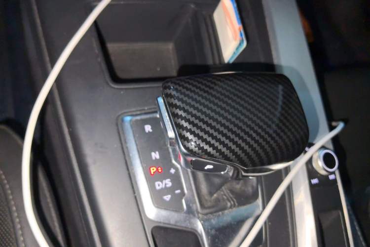 Used Audi A4L 2020 40 TFSI Luxury Dynamic Model Gear Lever
