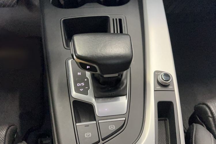 Used Audi A4L 2020 40 TFSI Fashion Dynamic Model Gear Lever