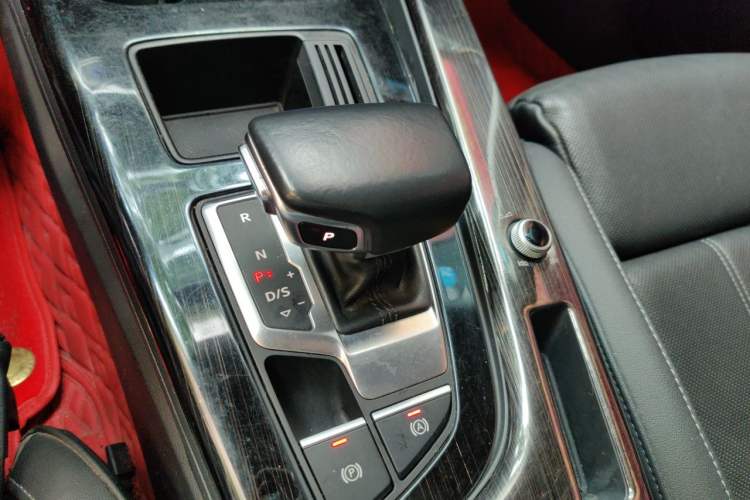 Used Audi A4L 2020 40 TFSI Luxury Dynamic Model Gear Lever