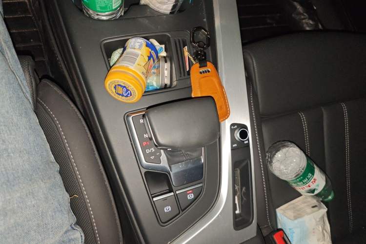 Used Audi A4L 2020 40 TFSI Luxury Dynamic Model Gear Lever