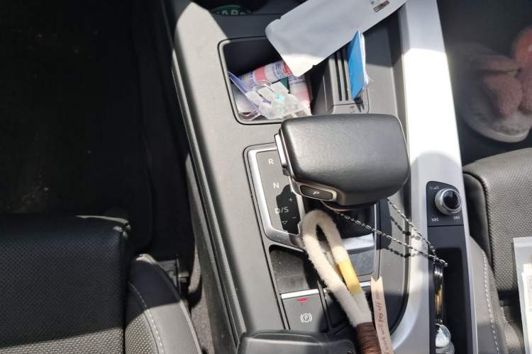 Used Audi A4L 2020 40 TFSI Luxury Dynamic Model Gear Lever