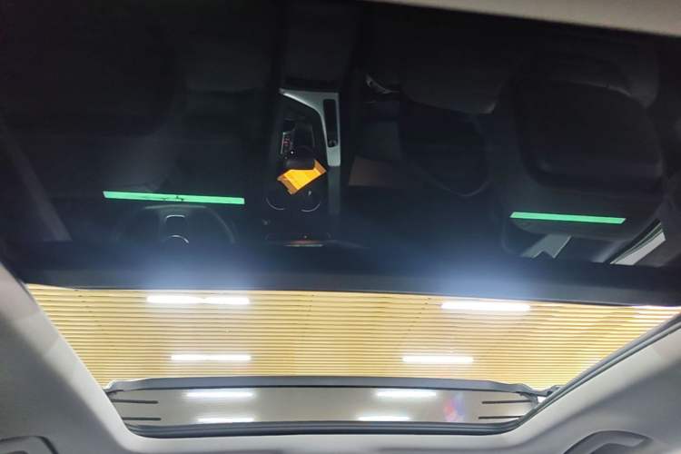 Used Audi A4L 2020 40 TFSI Luxury Dynamic Model Headliner